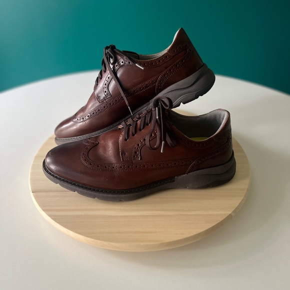 Florsheim Wingtips Dress Shoes - Picture 1 of 10